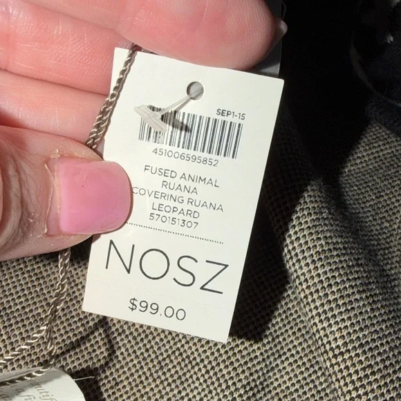 Chico's Black and Cream Patterned Wrap - Picture 7 of 9